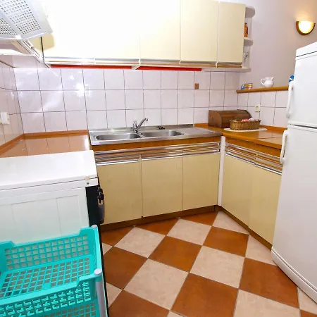 House 1058 بولا
