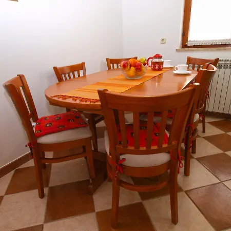 بيت للعطل House 1058 *
